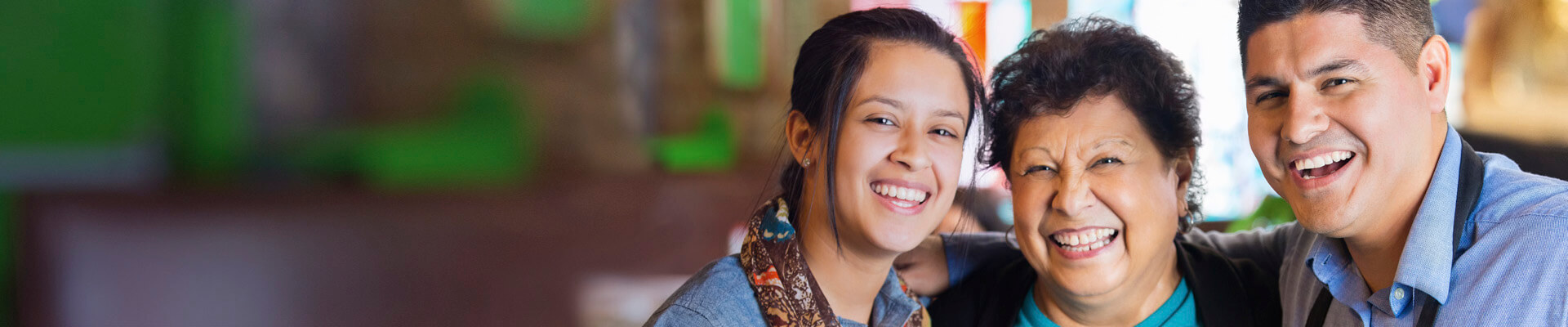 La familia Suarez han protegido su futuro y cuentan ahora con la Pólizar Hogar que les permitirá sacar adelante su emprendimiento familiar