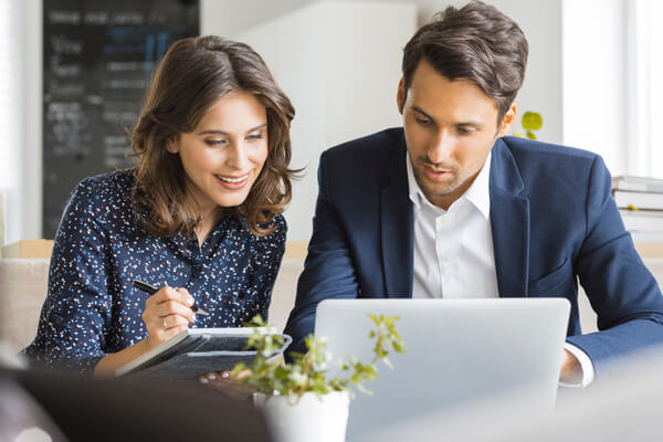 Janeth y Dario, son esposos y dueños de su empresa. Con los cupos de crédito del Banco Caja Social  han cumplido sus proyectos de expansión